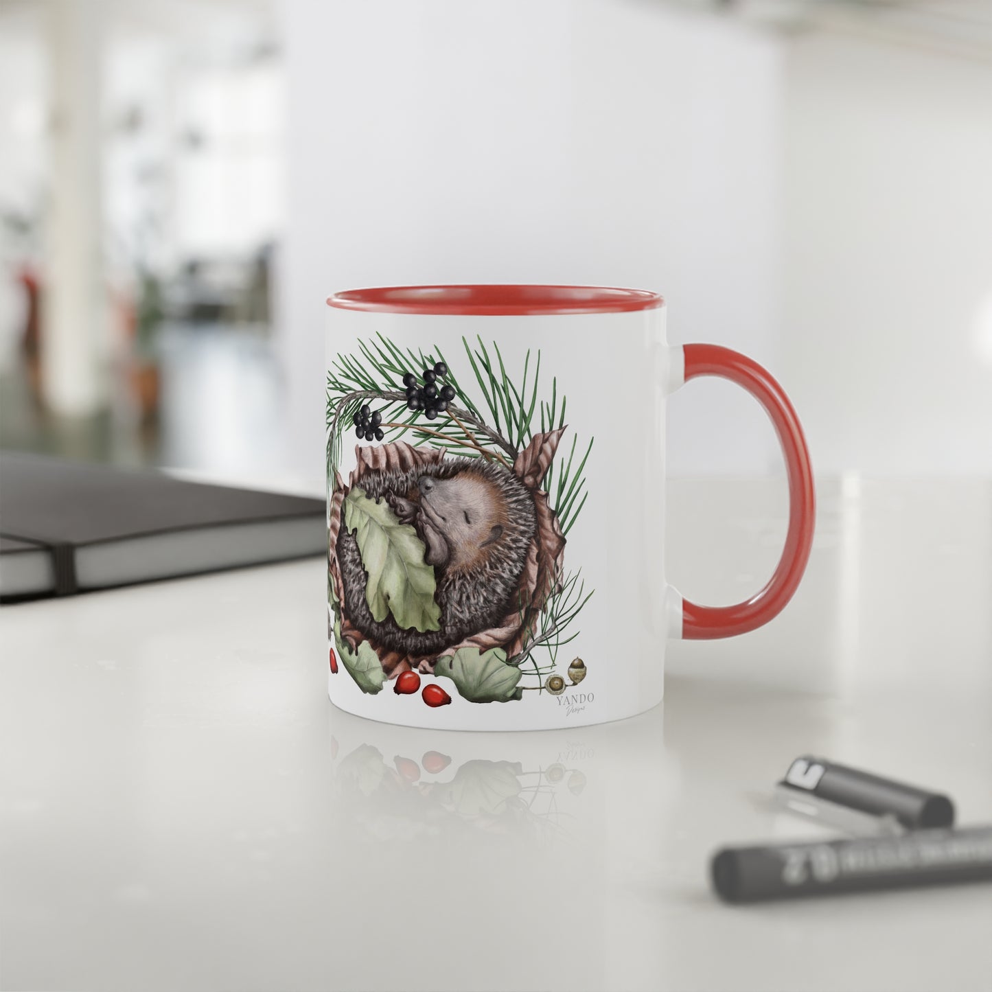 Tasse mit Igel-Motiv