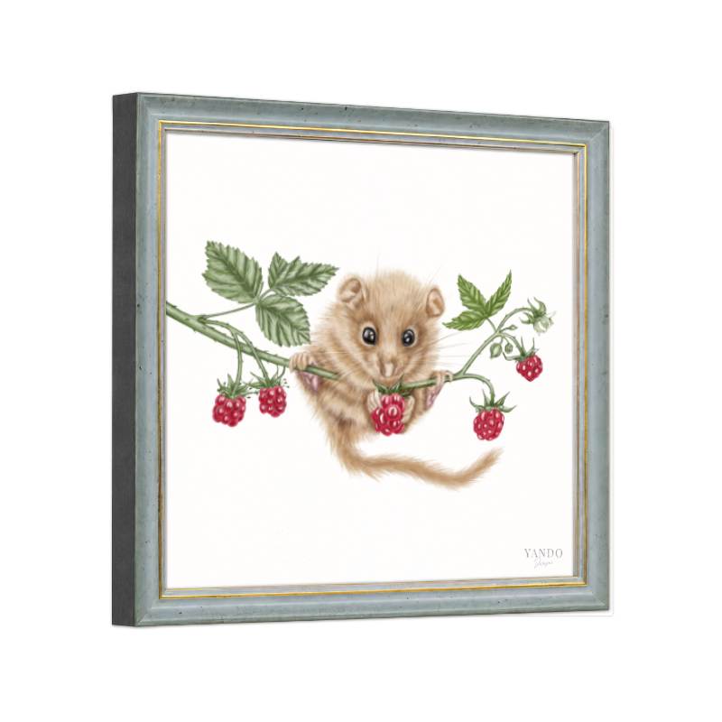 Kunstdruck Haselmaus und Himbeere II mit Holzrahmen – Blau-Gold, Schrägansicht