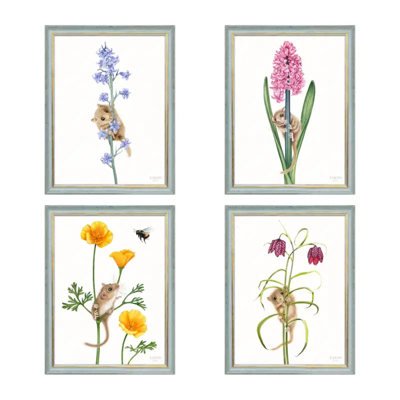 Haselmäuse und Blumen – Wandbild-Sammlung mit Holzrahmen in Blau-Gold, vier Motive