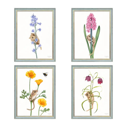 Haselmäuse und Blumen – Wandbild-Sammlung mit Holzrahmen in Blau-Gold, vier Motive